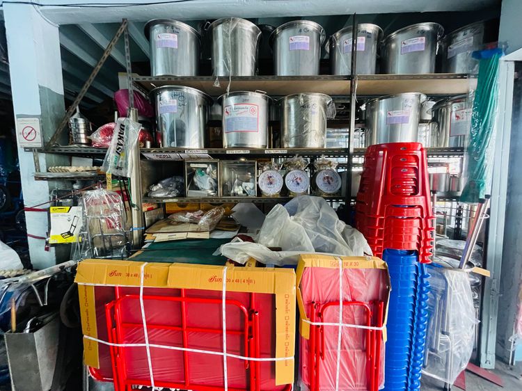 ร้านรถเข็นคิมเจริญ มีสินค้ามาใหม่ สินค้ามีให้เลือกมากมาย สินค้าของใช้ขายของรถเข็น ร่ม หม้อ เครื่องใช้แสตนเลส ตู้ขายกับข้าวกระจกอลูมิเนียม รูปที่ 5