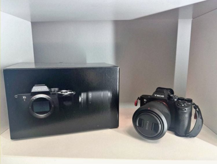 กล้อง DSLR Sony a7 IV 28-70mm Lens Kit + Extras