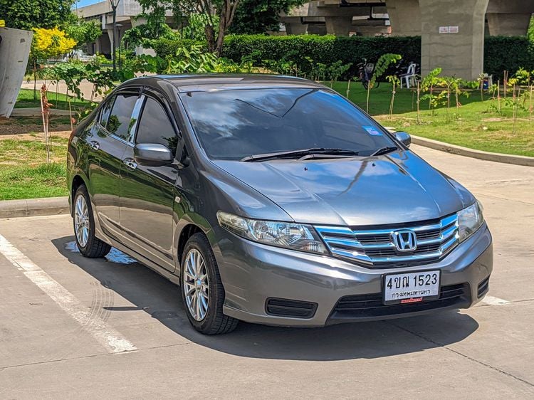 Honda City 2013 1.5 V i-VTEC Sedan เบนซิน ไม่ติดแก๊ส เกียร์อัตโนมัติ เทา