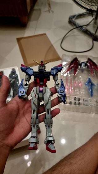 Metal Build Destiny Gundam fullpackage รูปที่ 7