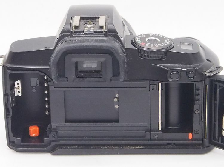 ขายกล้องใช้ฟิลม์ CANON EOS 888 มาพร้อมเลนส์ CANON EF 38-76 MM เลนส์ซูมเมาส์ EF ไม่ใช่ EF-S ตัวเลนส์สามารถไปใส่กับกล้อง FULL FRAME ได้ รูปที่ 5