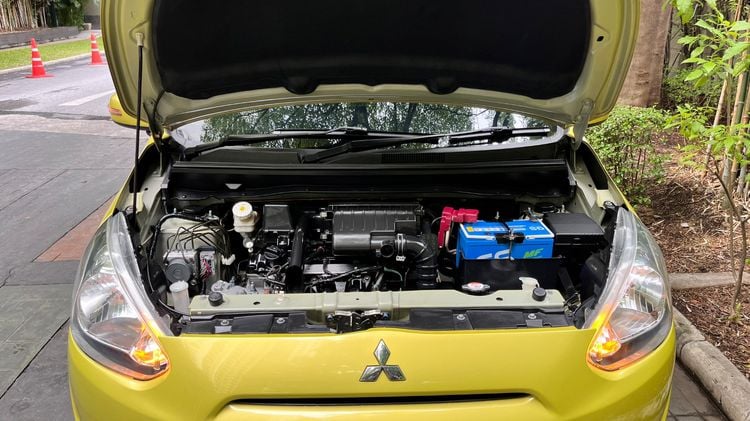 Mitsubishi Mirage 2015 1.2 GLS LTD Sedan เบนซิน ไม่ติดแก๊ส เกียร์อัตโนมัติ เหลือง รูปที่ 2