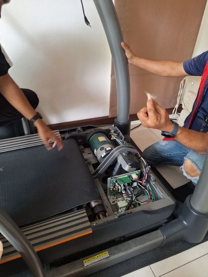 ช่างซ่อมลู่วิ่งไฟฟ้าHorizon Elite T3000 ช่างซ่อมลู่วิ่งไฟฟ้าไทรม้า ซ่อมได้ทุกรุ่น ทุกยี่ห้อ ทุกอาการ บริการถึงบ้านท่านทั่วไทย รูปที่ 8