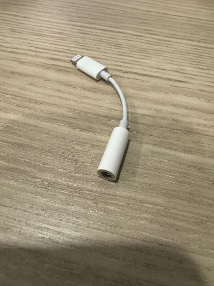 Apple Lightning to 3.5 mm Headphone Jack Adapter รูปที่ 3