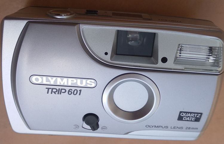 Vintage Olympus TRIP 601 Point-Shoot Film With Case 1998's งานเก่าเก็บ ใสกิ๊ก กิ๊ก สะสม หรือใช้งาน สายกำลังเริ่มเล่นกล้องฟิล์ม เชิญครับ รูปที่ 3