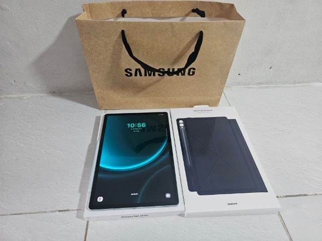 Samsung Galaxy Tab S9 FE  จอ 12.4 นิ้ว ram 8 g rom 128G Wi-Fi
 เครื่องศูนย์ไทย