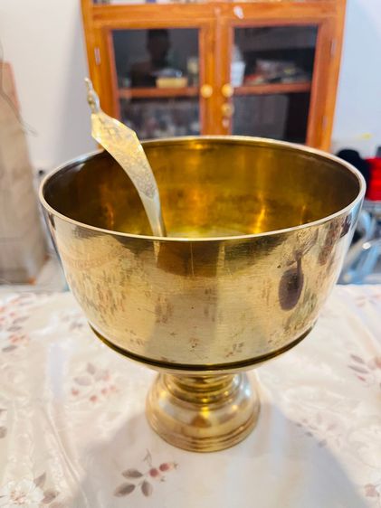 ชุดขันพาน ตักบาตร ทองเหลืองเก่า รูปที่ 3
