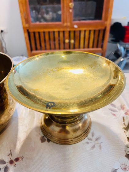 ชุดขันพาน ตักบาตร ทองเหลืองเก่า รูปที่ 9