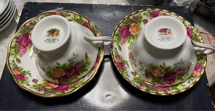 ชุดชาทรงกระโปรงบาน Old Country Rose Royal Albert England ชุดชาทรงกระโปรงบาน Old Country Rose Royal Albert England  รูปที่ 8