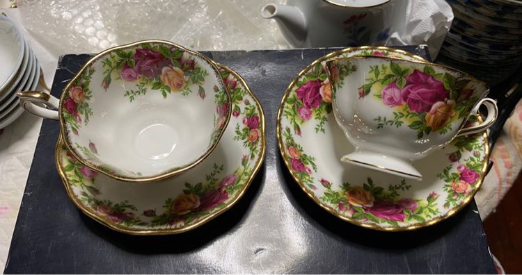 ชุดชาทรงกระโปรงบาน Old Country Rose Royal Albert England ชุดชาทรงกระโปรงบาน Old Country Rose Royal Albert England  รูปที่ 7