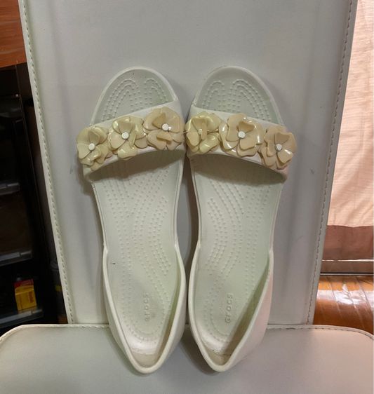 รองเท้าแตะ Crocs  Lina Flowers  รูปที่ 16