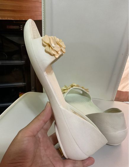 รองเท้าแตะ Crocs  Lina Flowers  รูปที่ 9