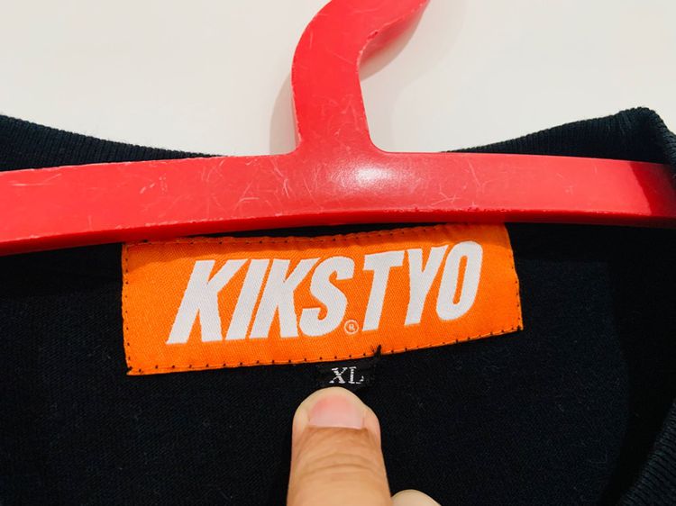 เสื้อยืด KIKS TYO JAPAN X CUSTOM CAR ลายหายาก แท้ 💯 size XL ขนาด อก 22 ยาว 28.5 นิ้ว สภาพใหม่มาก ลายสวย เทลสวย เนื้อผ้าดีมาก หายากครับ รูปที่ 3