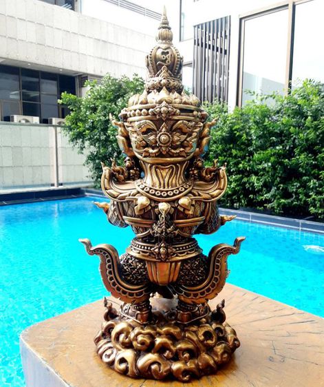 ท้าวเวสสุวรรณ ครูบาอริยชาติ เนื้อทองเหลืองรมดำ สูง14นิ้ว พุทธศิลป์สวยงามมาก รูปที่ 17