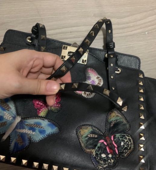 กระเป๋าหนังแท้ Valentino แท้ๆ รูปที่ 3