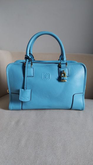 กระเป๋า Loewe ทรงถือ สีฟ้า