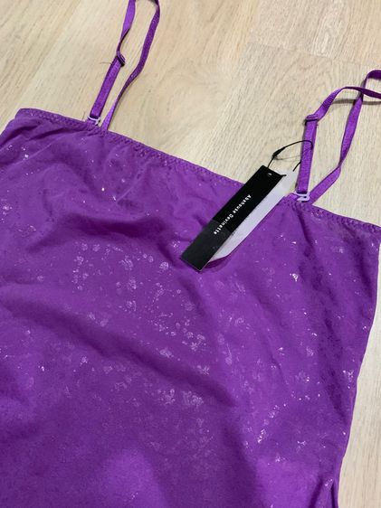 เสื้อสายเดี่ยว สายเดี่ยวแฟชั่น  สไตล์ยุค 90 " แฟชั่นเกาหลี แบรนด์ญี่ปุ่น   ใส่คู่กับ กางเองเอวสูงหรือเอวต่ำ  Freesize สีม่วงสดใส  รูปที่ 5