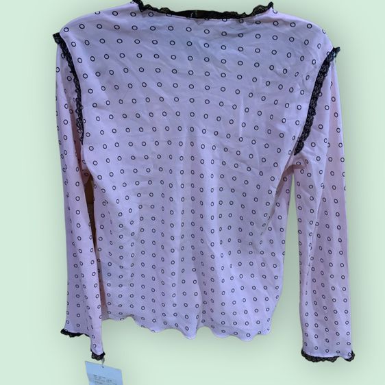 เสื้อแขนยาวสีชมพู ลายจุด  ผ้าใส่สบาย  ใส่ทำงาน หรือใส่ลำลอง ได้หมด แบรนด์ญี่ปุ่น ออกช้อป  Freesize  รูปที่ 2