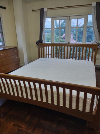 เตียงไม้โอ๊ค คิงไซส์