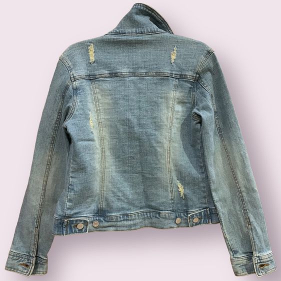 เสื้อแจ็กเก็ตยีนส์ เสื้อคลุมยีนส์ผ้าไม่หนามาก สวมใส่สบาย ไม่อึดอัด งานแฟชั่น  แฟชั่นเกาหลี    SIZE S-M  แบรนด์ญี่ปุ่น  รูปที่ 3