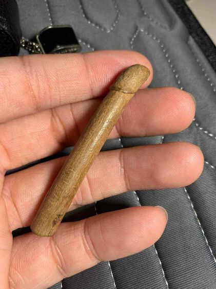 ปลัดขิกหลวงพ่อกี๋ วัดหูช้าง ศิลป์หัวปากนกแก้ว รูปที่ 5