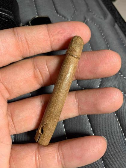 ปลัดขิกหลวงพ่อกี๋ วัดหูช้าง ศิลป์หัวปากนกแก้ว รูปที่ 3