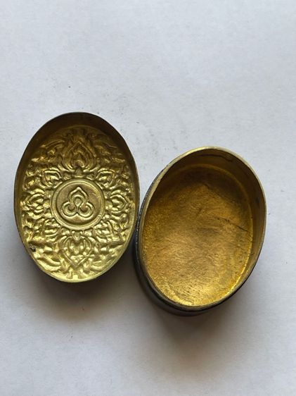 ตลับสีผึ้ง ทองเหลืองลงยาโบราณB1 รูปที่ 5