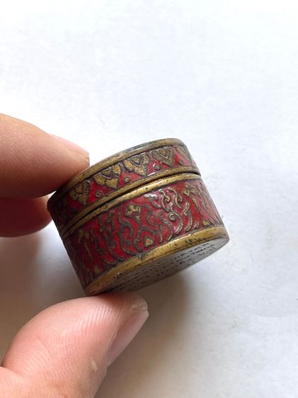 ตลับสีผึ้ง ทองเหลืองลงยาโบราณB10 รูปที่ 2