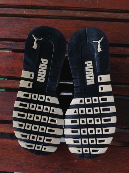 รองเท้ามือสองใหม่ รูปที่ 6