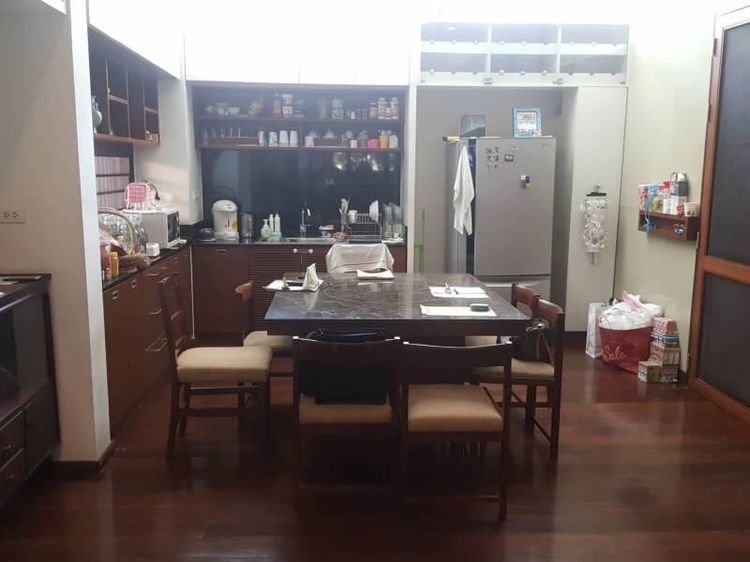 ไม่ใช่ ขายบ้าน เนื้อที่ 64 ตารางวา ซอยนราธิวาส 10 เป็นอาคาร 3 ชั้น (พื้นที่มากกว่า 500 ตร.ม.)  ราคา 57 ลบ. รูปที่ 4