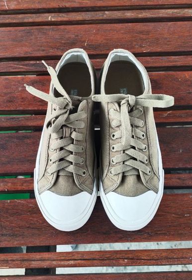 รองเท้า