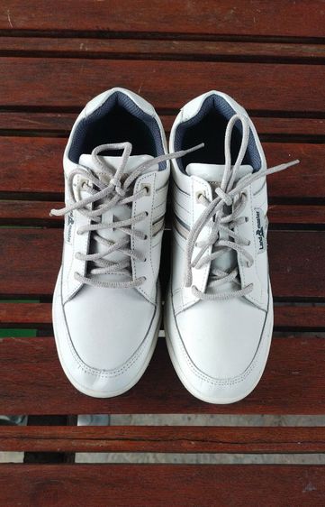 รองเท้า