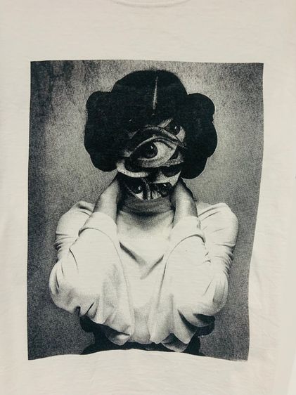 เสื้อยืด FRUIT OF THE LOOM แท้ 💯 size M ขนาด อก 21.5 ยาว 27.5 นิ้ว สภาพดีาก ลายสวย ดีเทลดี โลโก้เต็ม หายากน่าสะสมครับ รูปที่ 2