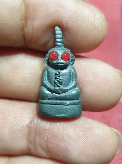 พระงั่งมหาเฮง หลวงปู่สุนทร จานวิโร วัดสร้างวนาราม วัดป่าบ้านแดง อุบลราชธานี พิมพ์สองหน้า อุดผง ขนาดเล็กน่ารักกำลังดี หายาก รูปที่ 5