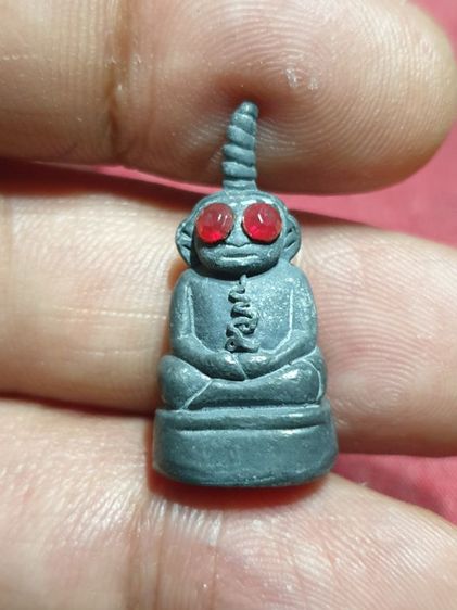 พระงั่งมหาเฮง หลวงปู่สุนทร จานวิโร วัดสร้างวนาราม วัดป่าบ้านแดง อุบลราชธานี พิมพ์สองหน้า อุดผง ขนาดเล็กน่ารักกำลังดี หายาก รูปที่ 4