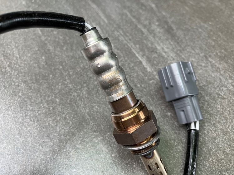 Oxygen Sensor O2 Sensor ของแท้ DENSO Toyota 1.5 VVTi  VIOS 2008-2016 YARIS 2006-2014 ตัวล่าง Part no. 8946552370 รูปที่ 2
