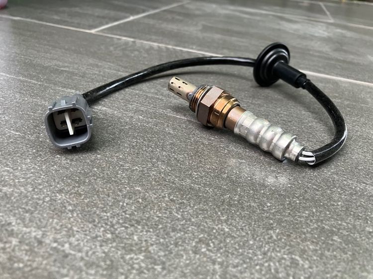Oxygen Sensor O2 Sensor ของแท้ DENSO Toyota 1.5 VVTi  VIOS 2008-2016 YARIS 2006-2014 ตัวล่าง Part no. 8946552370 รูปที่ 3