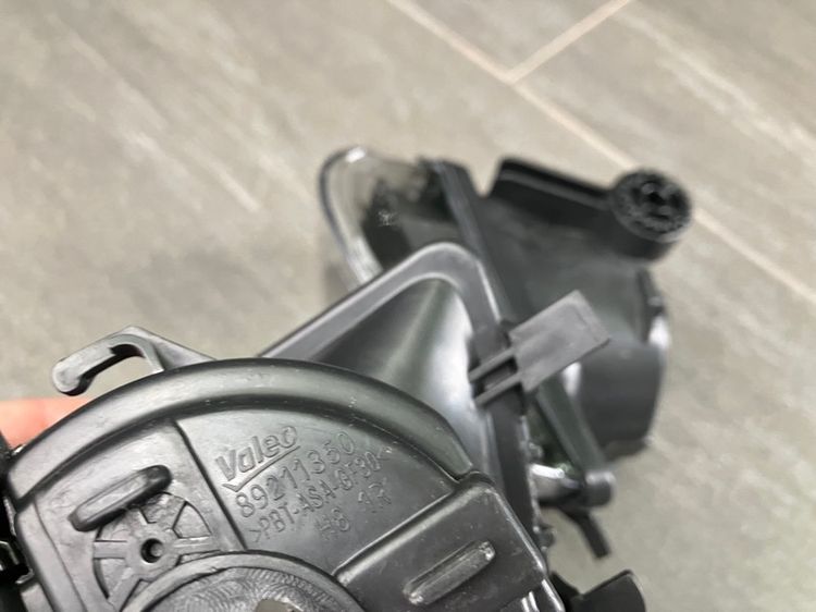 ไฟตัดหมอก BMW Series7 F01 F02 สำหรับ Series7 730LD 730Li 740Li ยี่ห้อ Valeo เป็นของใหม่ 1 คู่ รูปที่ 6