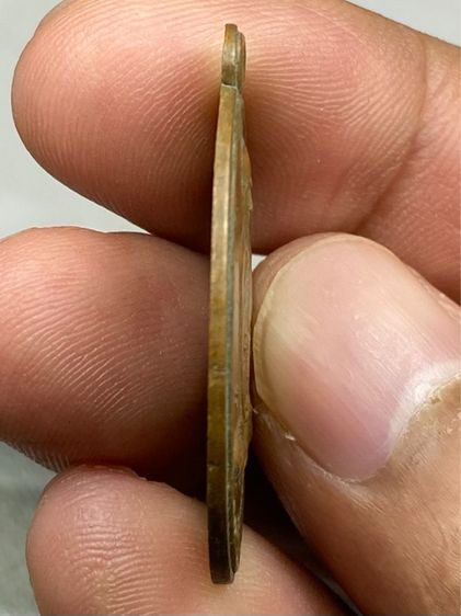 เหรียญหลวงพ่อสุข วัดโพธิ์ไทรทอง ไม่ตัดปีก รูปที่ 3