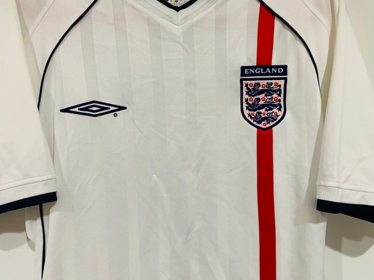 อบอลทีมชาติอังกฤษ UMBRO เบอร์ 7 BECKHAM แท้ 💯 size M ขนาด อก 21.5 ยาว 28 นิ้ว สภาพดีมาก ดีเทลสวย เนื้อผ้านิ่มมาก หายากน่าสะสมครับ รูปที่ 4