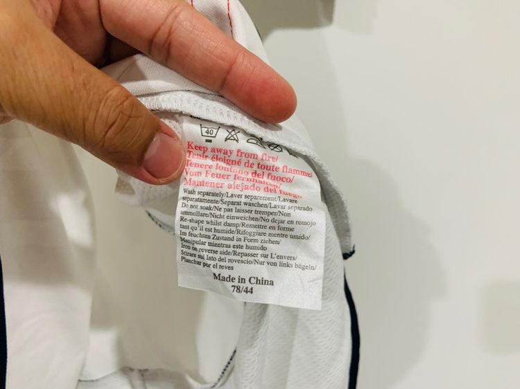 อบอลทีมชาติอังกฤษ UMBRO เบอร์ 7 BECKHAM แท้ 💯 size M ขนาด อก 21.5 ยาว 28 นิ้ว สภาพดีมาก ดีเทลสวย เนื้อผ้านิ่มมาก หายากน่าสะสมครับ รูปที่ 8