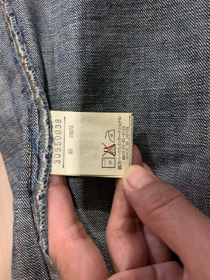 กางเกงยีนส์สี ฟาดสวยๆ ป้ายห้อย เอวต่ำ ยุค 90" เนื้อผ้าดี สวยงามมาก made in Japan ตัวนี้แบรนด์ดังจากญี่ปุ่น ใส่แล้วทรงสวย ดูผอมเพียว  รูปที่ 5