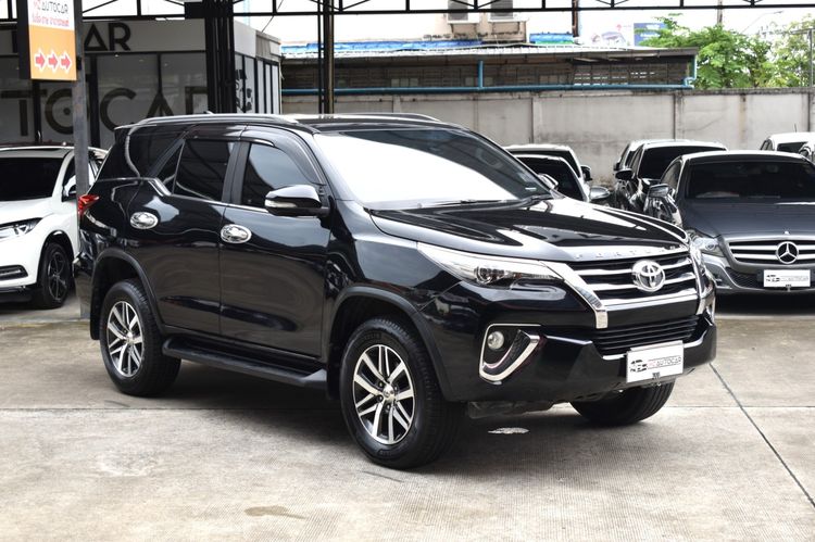 Toyota Fortuner 2016 2.8 V Sedan ดีเซล ไม่ติดแก๊ส เกียร์อัตโนมัติ ดำ รูปที่ 4