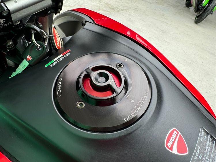 DUCATI HYPERMOTARD 939 2O16 สีแดง รูปที่ 13