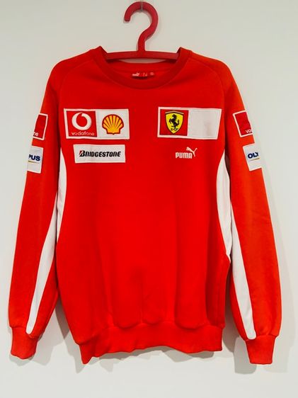 แดง อื่นๆ แขนยาว อื่นๆ อื่นๆ เสื้อกันหนาว FERRARI by PUMA แท้ 💯 size S วัดจริงขนาด อก 22.5 ยาว 26.5 นิ้ว สภาพใหม่มาก ลายปักสวยทรงสวย ดีเทลดี ผ้านิ่มมากหายากน่าสะสมครับ