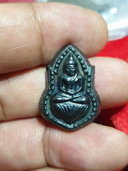 เหรียญหล่อโบราณ เนื้อเมฆพัตร หลวงพ่อโต วัดหลักหก จ.ราชบุรี พ.ศ.๒๕๓๔

 รูปที่ 5