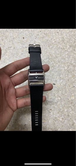 นาฬิกา DKNY หน้าปัดสแตนเลส สายหนังใหม่เดิมๆ ทรงสวย สวยแบบเรียบๆ ใช้งานปกติ พึ่งเปลี่ยนถ่าน หายากน่าสะสม รูปที่ 4