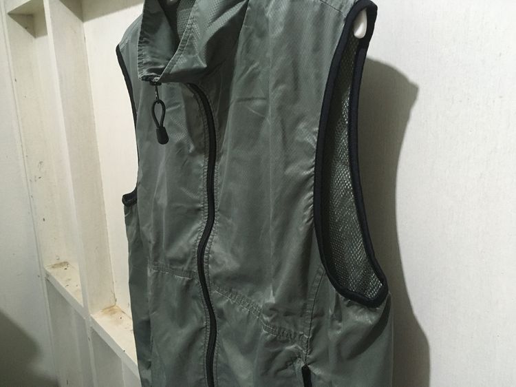 เสื้อแจ็คเก็ตแขนกุด (เสื้อกั๊ก) แบรนด์ UNIQLO สีเทาอมเขียว รูปที่ 5