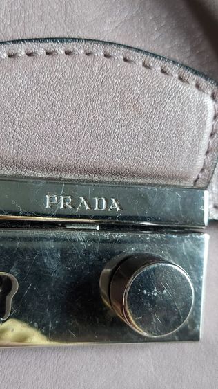 กระเป๋า Prada ทรงทำงานสวยมาก รูปที่ 11