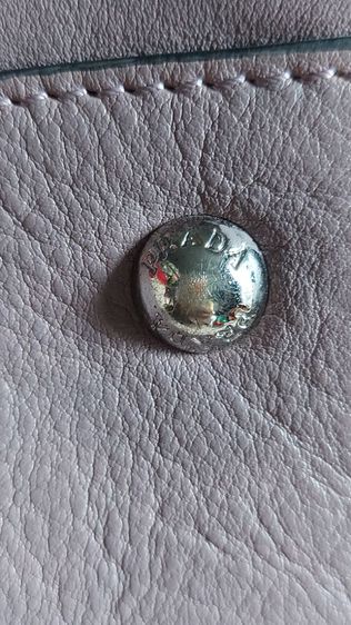 กระเป๋า Prada ทรงทำงานสวยมาก รูปที่ 10